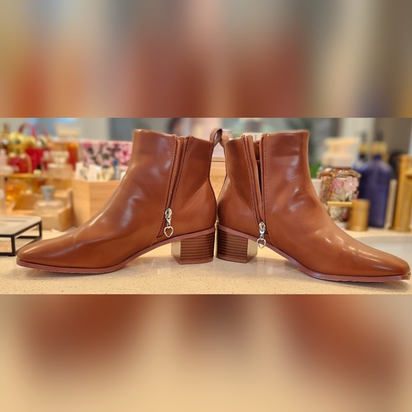 Elisbet Tang Brown Ankle Booties - Picture 5 of 7